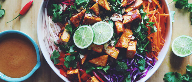 RECIPE: Chilli tofu salad with spicy almond dressing