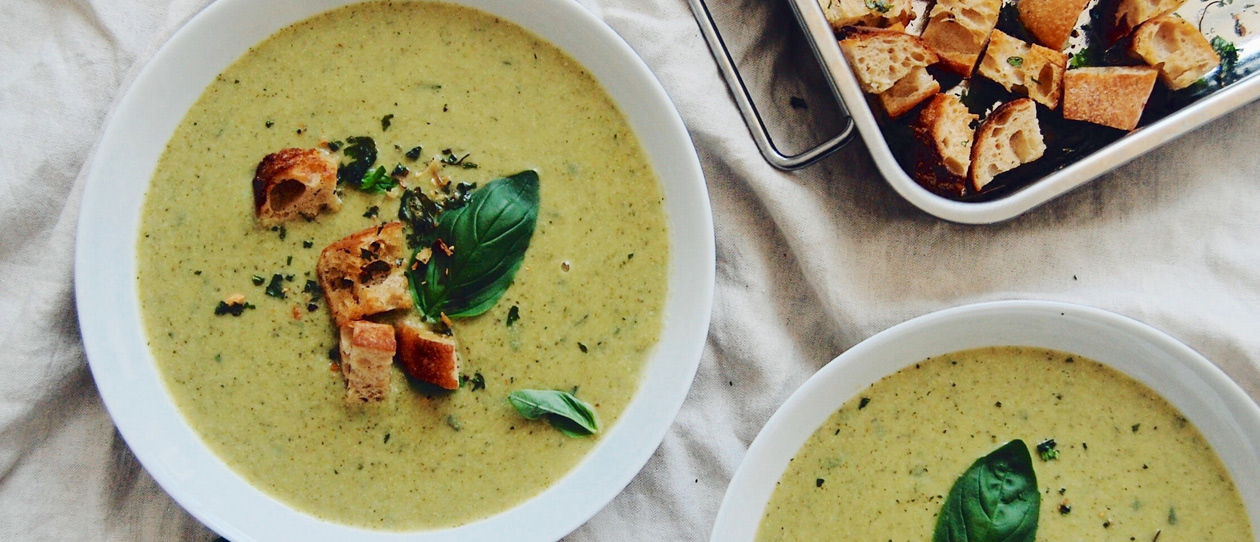 Blackmores Broccoli and basil soup with garlic croutons
