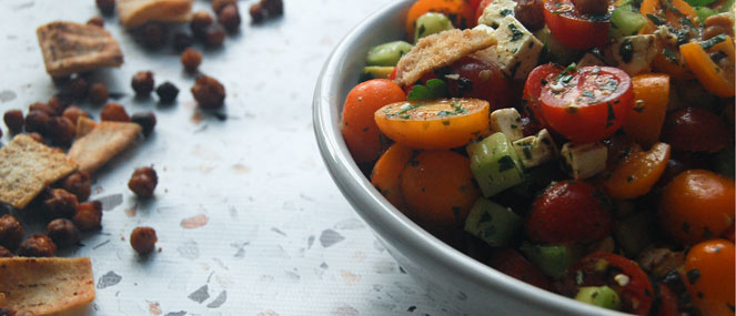 Tomato and cucumber salad with spicy chickpeas thumb