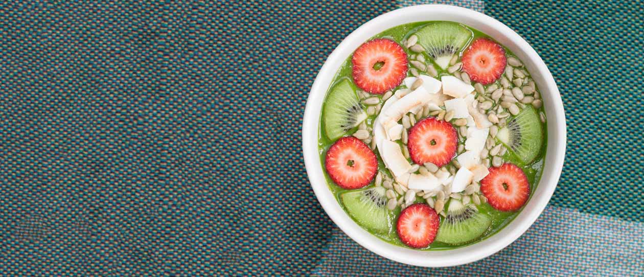 Low FODMAP strawberries and kiwi fruit