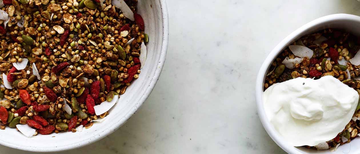 Blackmores Peanut butter and goji berry granola